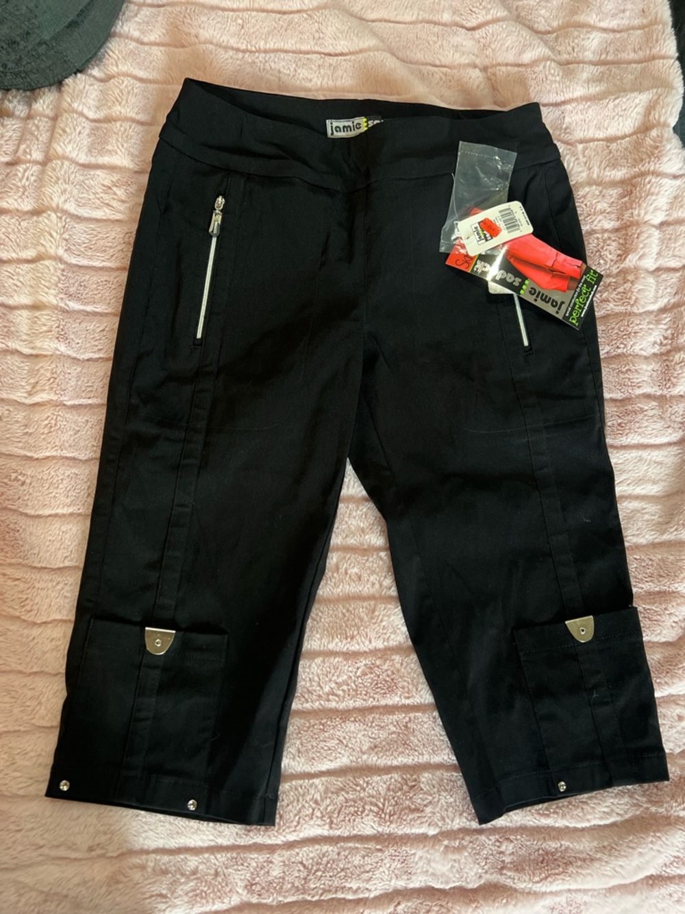 jamie sadock Black Cropped Golf Capris with Zip Pockets